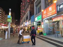 青云市集商圈60平有外摆区餐饮店转让